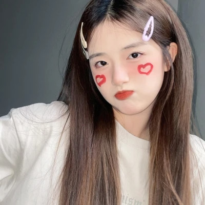 2025年最新女生微信真人头像图片