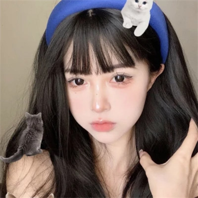 2025年高人气女生微信真人头像图片