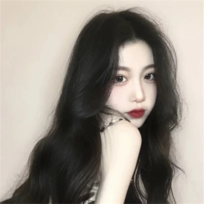 2025年高人气女生微信真人头像图片