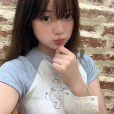 2025年超好看的女生微信真人头像图片
