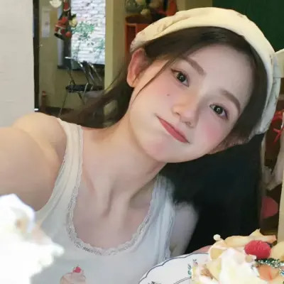 绝美2025真人女生头像