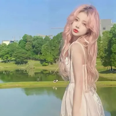 绝美2025真人女生头像