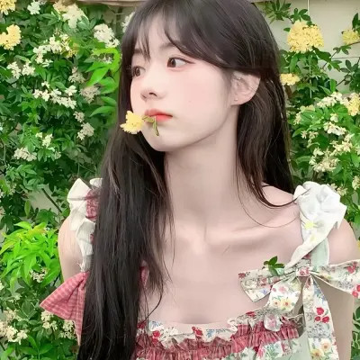 绝美2025真人女生头像