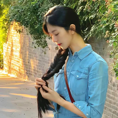 2025最新微信真人女生头像
