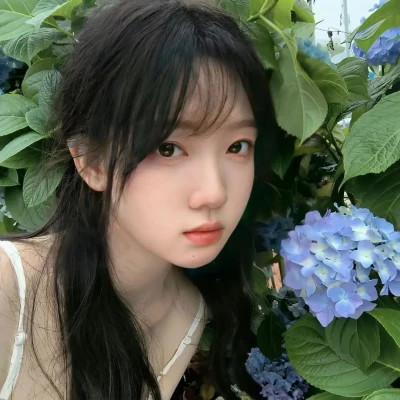 2025最新微信真人女生头像