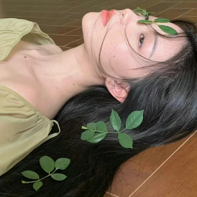 2025精选微信真人女生头像