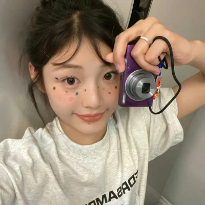 微信头像女生真人2025