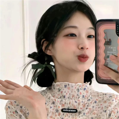 个性2025微信真人女生头像