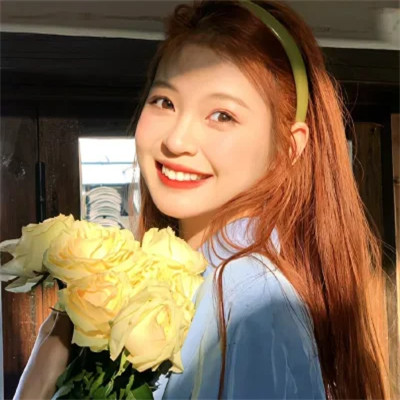 个性2025微信真人女生头像