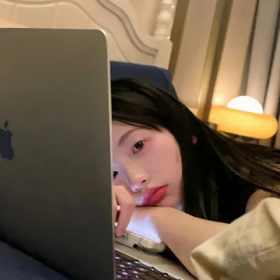 个性2025微信真人女生头像