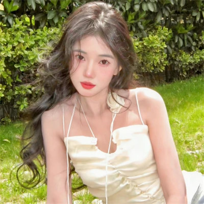 个性2025微信真人女生头像