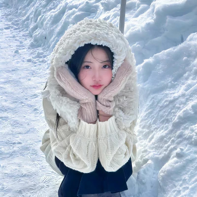 新款2025微信真人女生头像