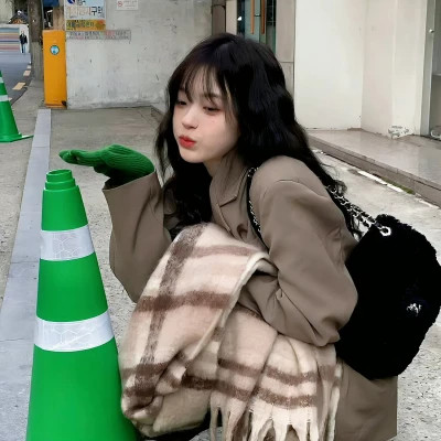 新款2025微信真人女生头像
