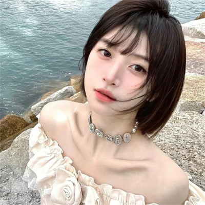 新款2025微信真人女生头像