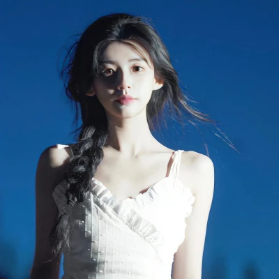 新款2025微信真人女生头像