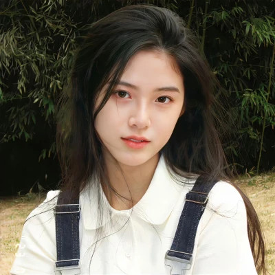 精选2025微信真人女生头像