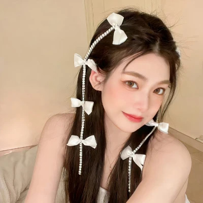 精选2025微信真人女生头像