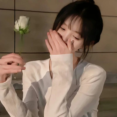 个性时尚2025微信真人女生头像