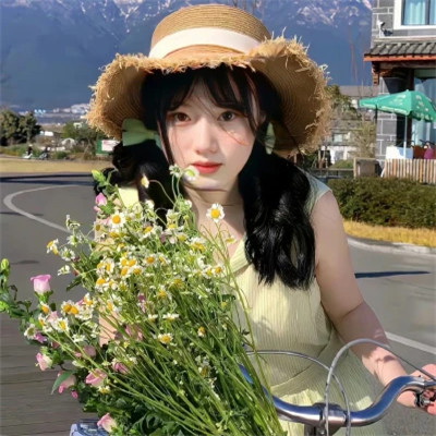 个性时尚2025微信真人女生头像