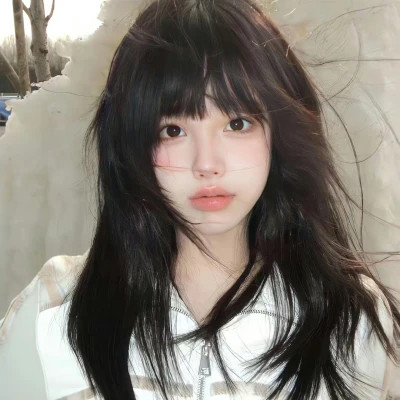 个性时尚2025微信真人女生头像