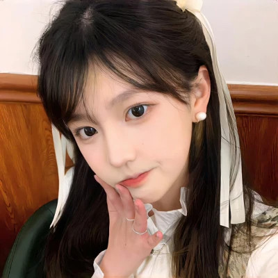 高清新款2025微信真人女生头像