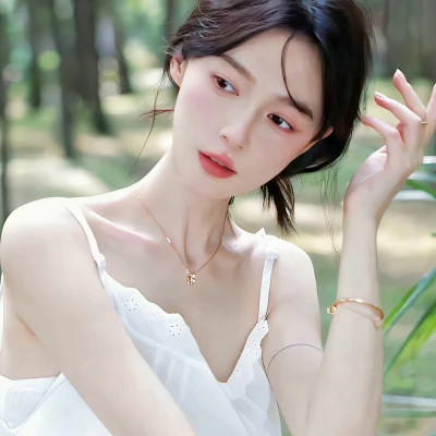 美丽独特2025微信真人女生头像