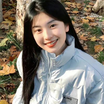 2025热门真人女生头像图片