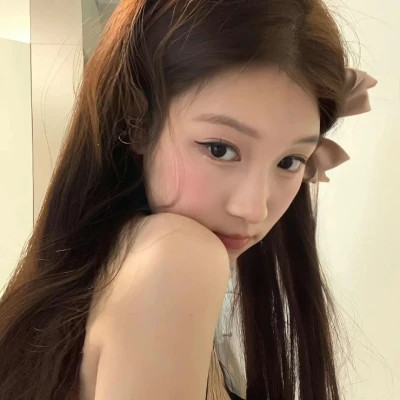 2025热门真人女生头像图片
