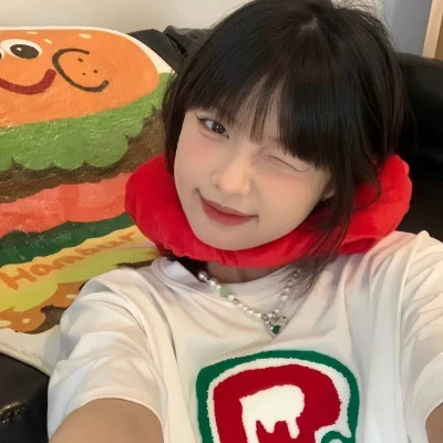 2025热门真人女生头像图片
