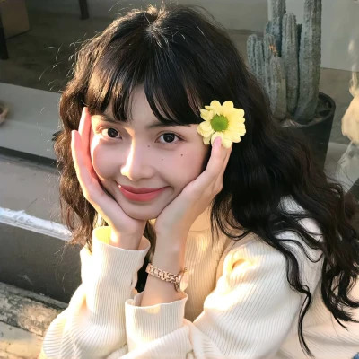 2025热门真人女生头像图片