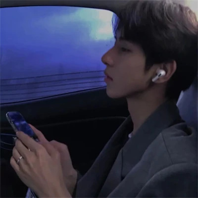 侧脸男生头像