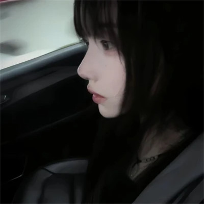 超级好看的2025年女生头像图片