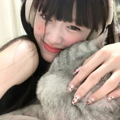 超级好看的2025年女生头像图片