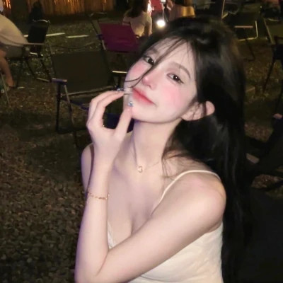 超级好看的2025年女生头像图片