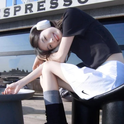 超级好看的2025年女生头像图片