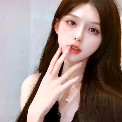 最新2025年女生头像图片