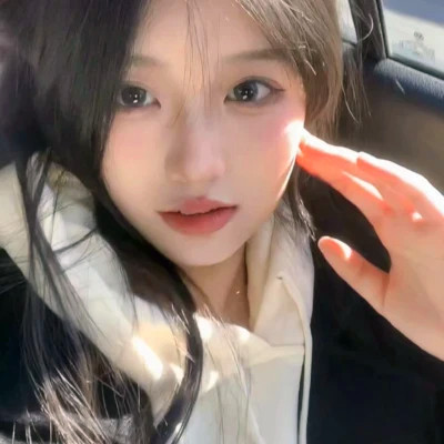 最新2025年女生头像图片
