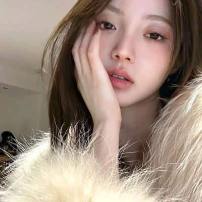 最新2025年女生头像图片