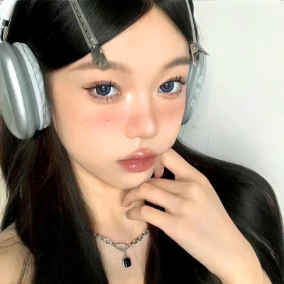高清2025年女生头像图片