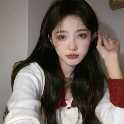 高清2025年女生头像图片