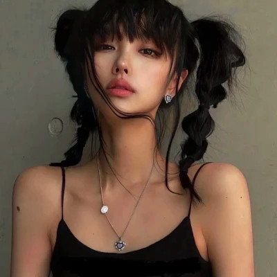 高清2025年女生头像图片
