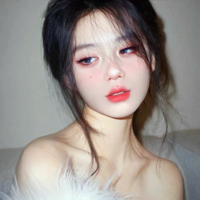 绝美2025年女生头像图片