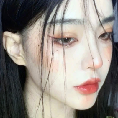 绝美2025年女生头像图片