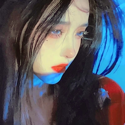 绝美2025年女生头像图片