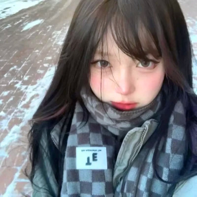 绝美2025年女生头像图片