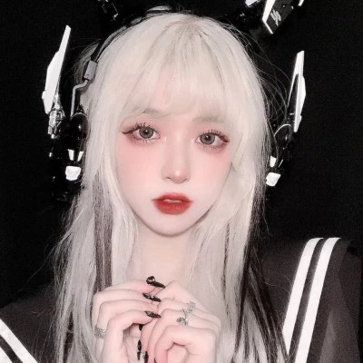 绝美2025年女生头像图片