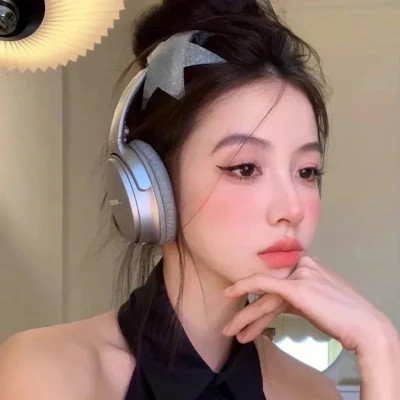 精选2025年女生头像图片