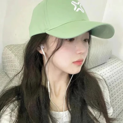 精选2025年女生头像图片