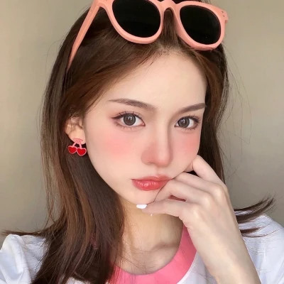 精选2025年女生头像图片