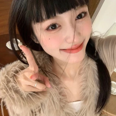精选2025年女生头像图片